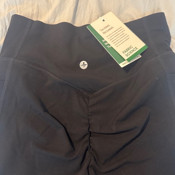 HALARA UltraSculpt Black Leggings **make an offer** 🖤 - Picture 3 of 8